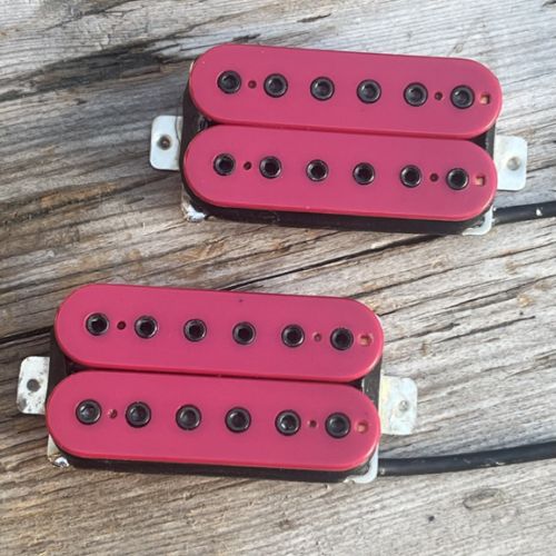 Humbuckers rose à vis polaires Allen.